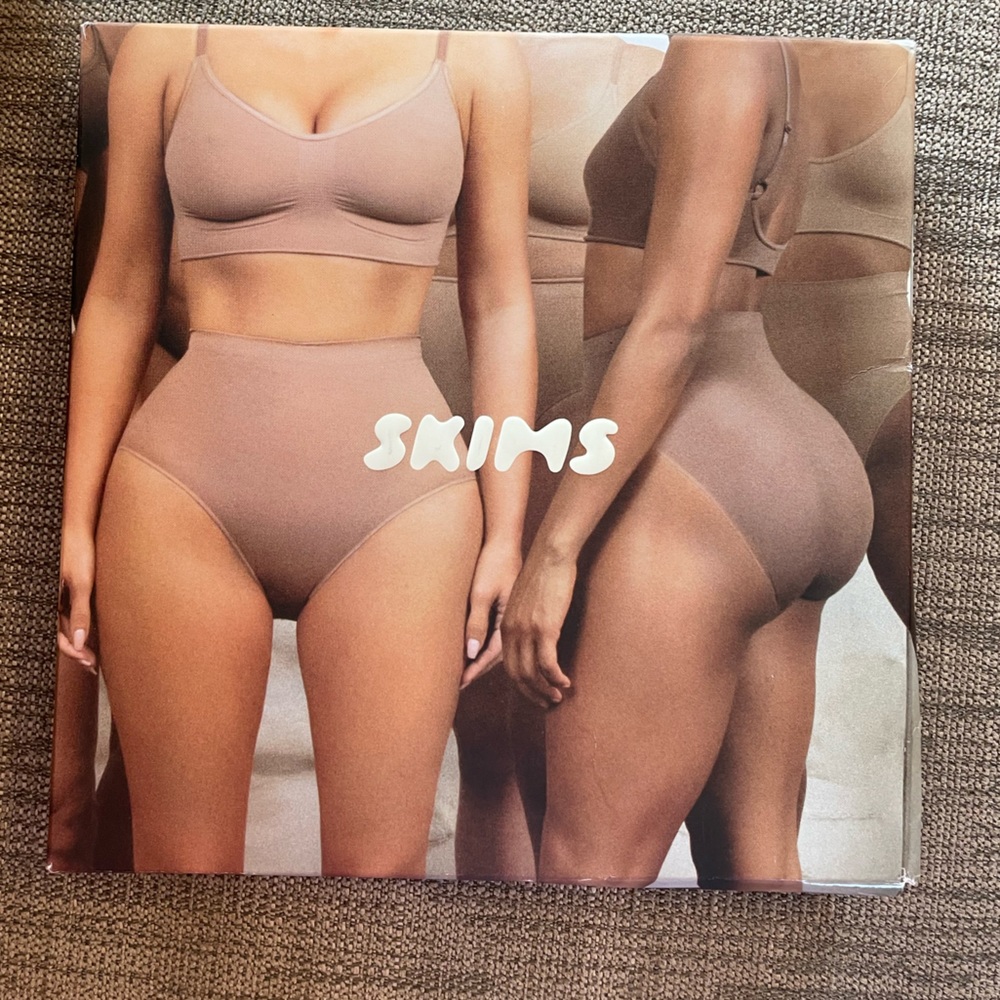 SKIMS sculpting mid waist thong
